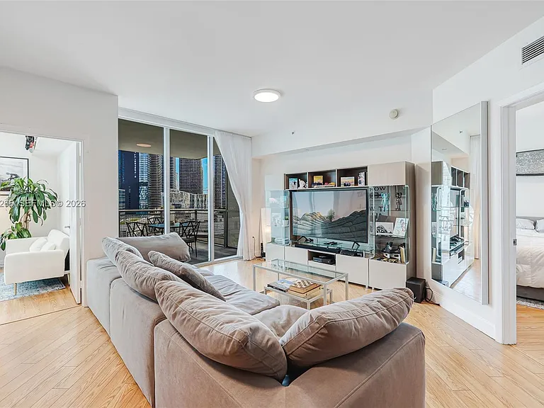 350 S Miami Ave #2104 — Photo 2
