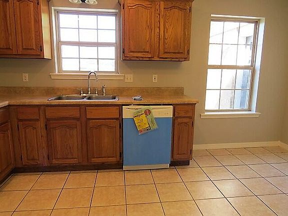 5th image of 273 Myrtle Dr