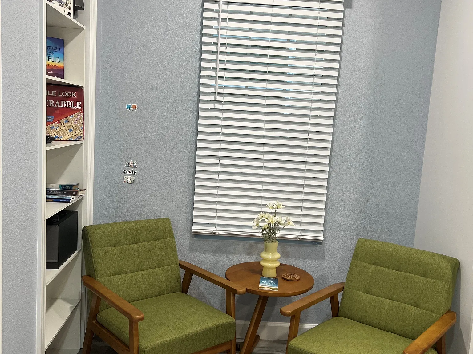 3 bed, 2100 sqft, $950 — Photo 2
