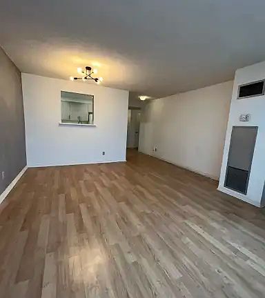 5th image of 100 Millside Dr #901