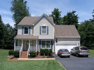 6747 Manor Gate Dr, Midlothian, VA 23112