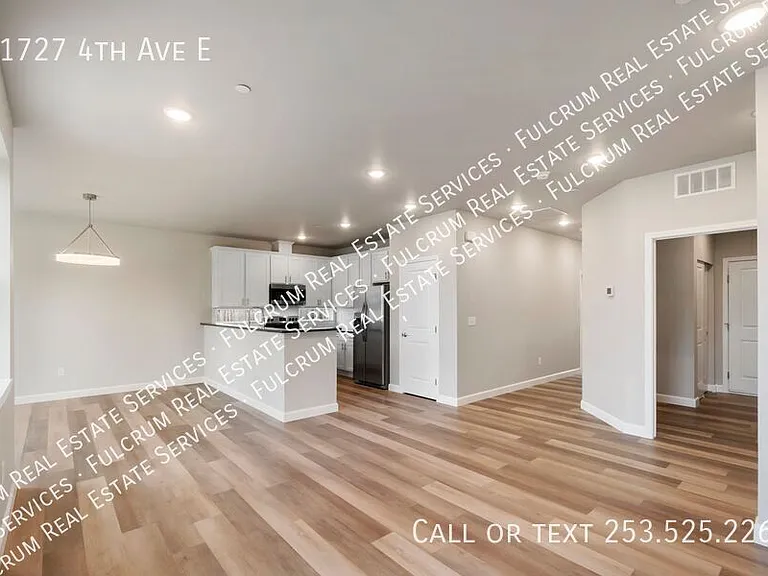 11727 4th Ave E — Photo 10