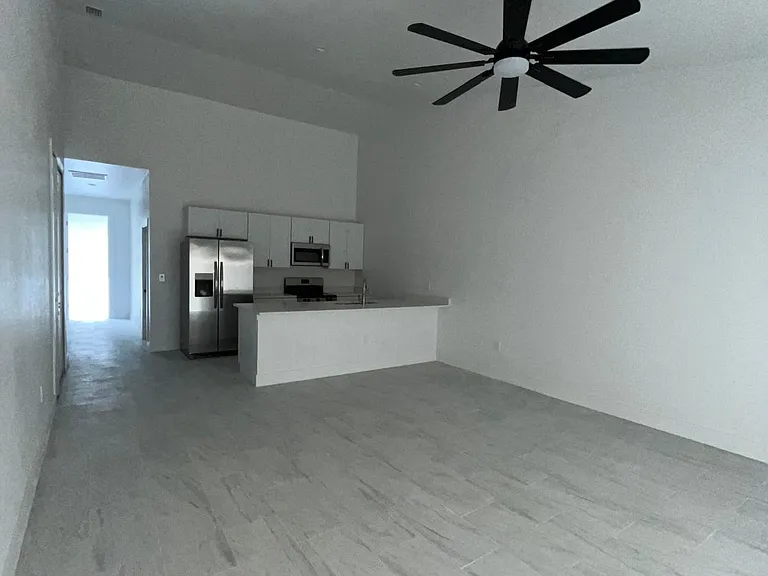 1032 Habershan Ave #1032 — Photo 10