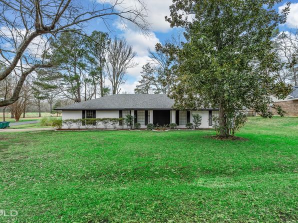 300 Whispering Pine Dr, Haughton, LA 71037