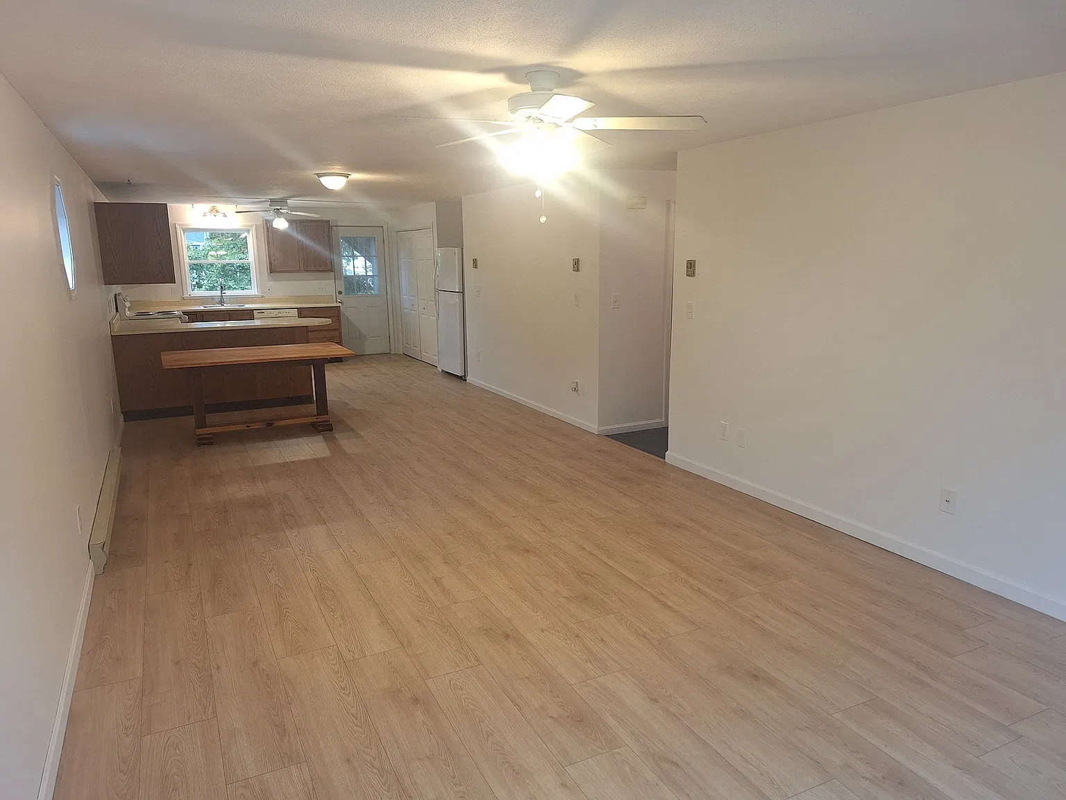 2 bed, 2.0 bath, 1100 sqft, $2,700 — Photo 3