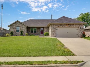 678 E Simpson St, Willard, MO 65781