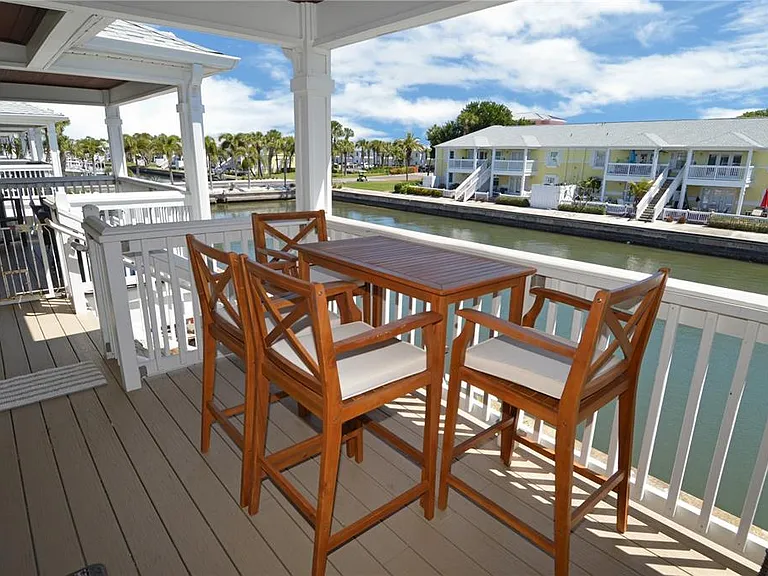 5048 Beach Dr SE #F — Photo 44