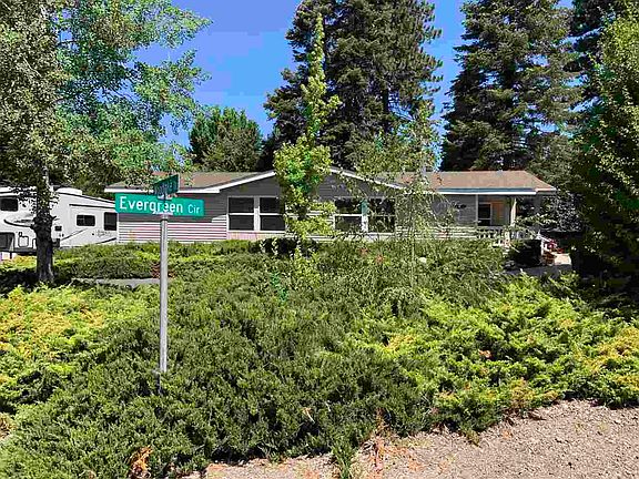 2nd image of 3563 Evergreen Cir