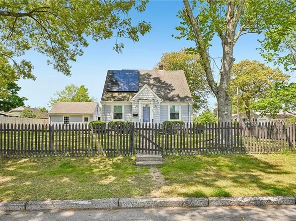 94 Ballston Ave, Pawtucket, RI 02861