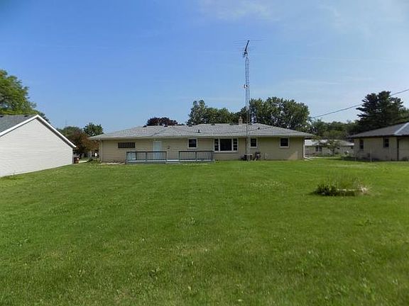 4th image of 2549 Lund Ave