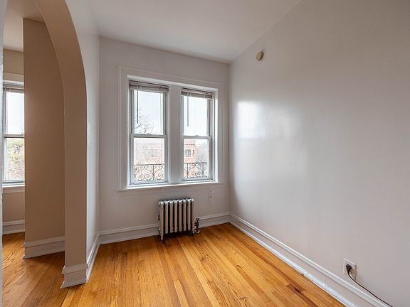 4th image of 1148 W Morse Ave #302