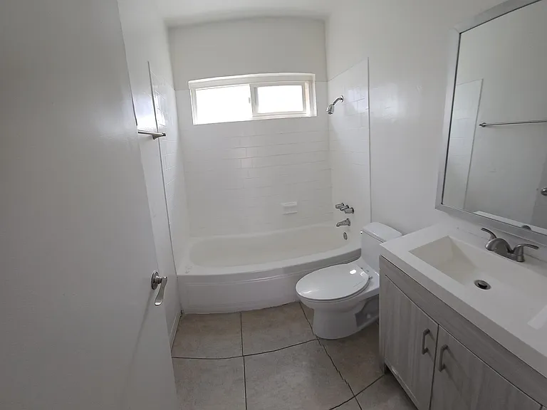 Woodcliff Apartment Homes — Photo 8
