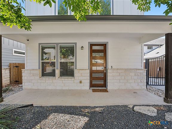 2nd image of 1206 Deloney St APT B