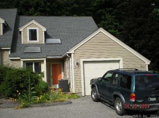 135 Courtyard Ln UNIT 135, Storrs Mansfield, CT 06268