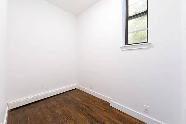 Rented by Compass | media 28