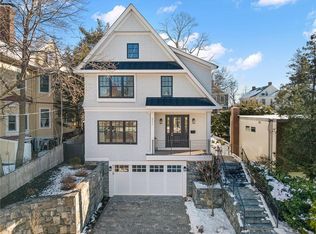 377 Wayland Ave, Providence, RI 02906