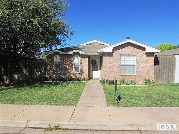 4th image of 1038 Iola Ave