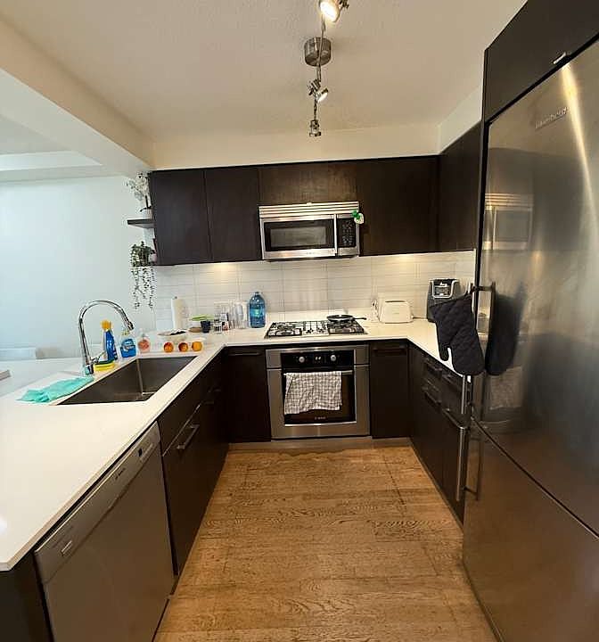 Kitchen side_10242025