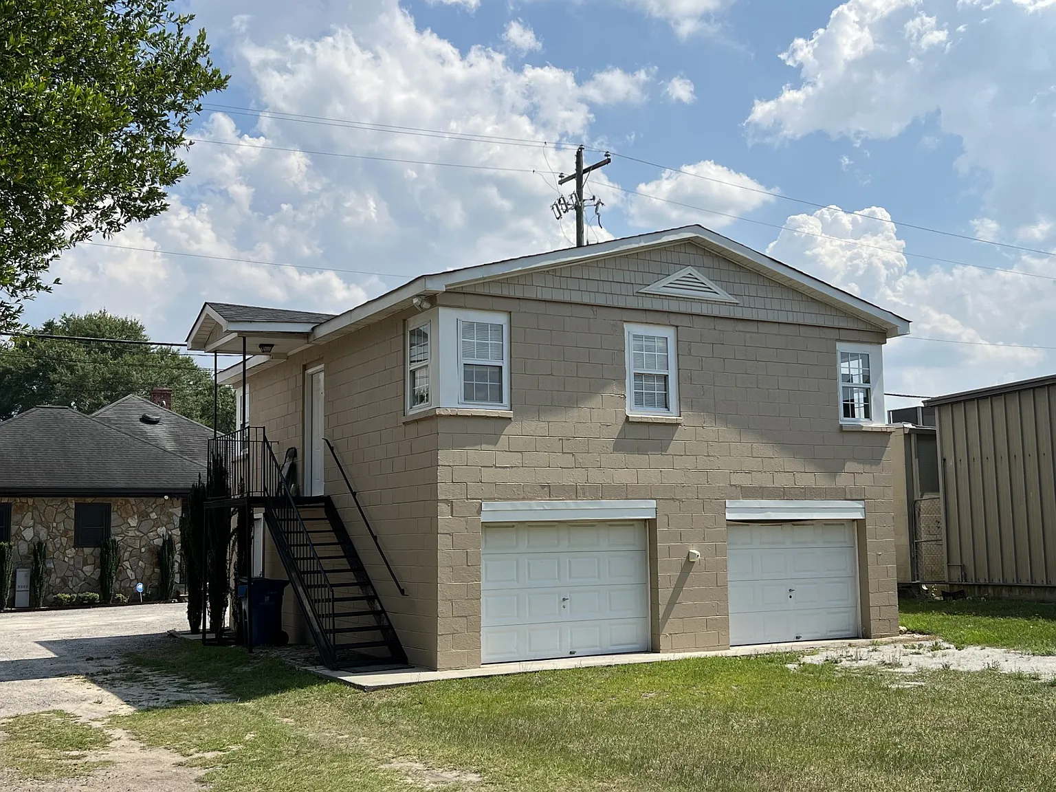 2 bed, 1000 sqft, $1,250 — Photo 3