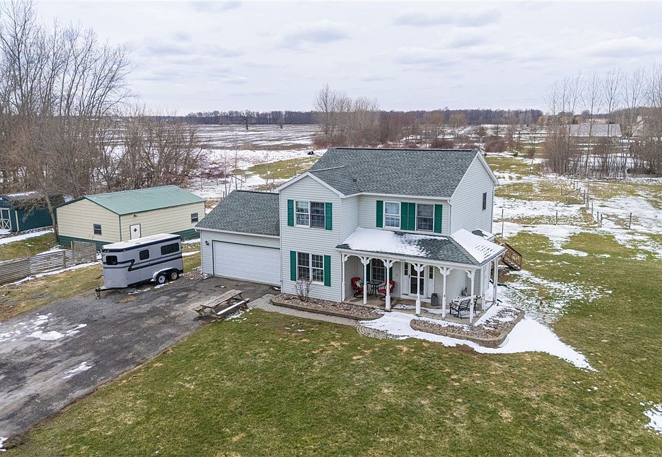 1st image of 441 Hamlin Parma Townline Rd