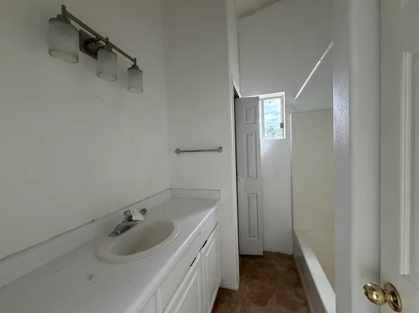207 E Red Hill Rd, Central, UT 84722