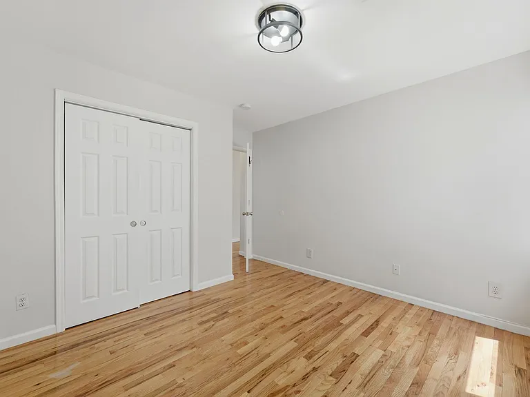 239 Terrace Ave #2 — Photo 18
