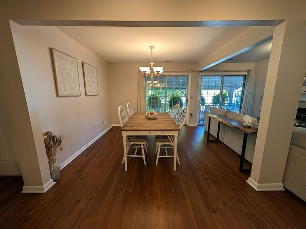 1075 Youngs Rd APT H