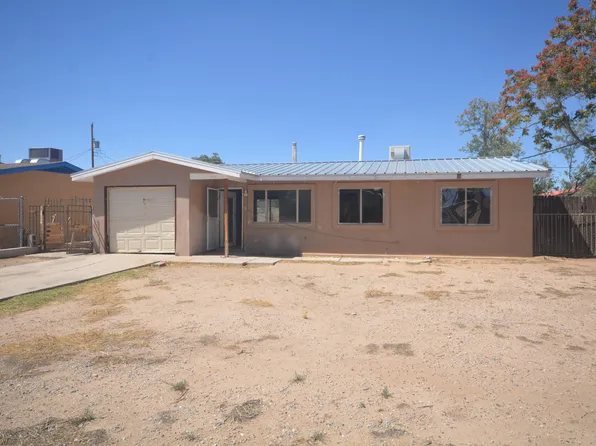 5941 Eucariz Ave SW, Albuquerque, NM 87121