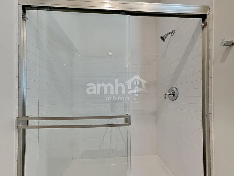 2908 N Miami Ave — Photo 10