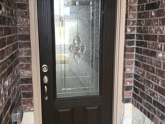 3rd image of 1325 Twin Estate Dr