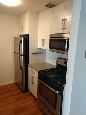 Rented by 3210 Riverdale Holdings LLC | media 30