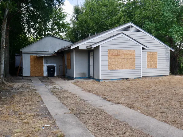 5221 Malmedy Rd, Houston, TX 77033