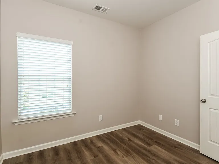 69 Howard Ave NW — Photo 14