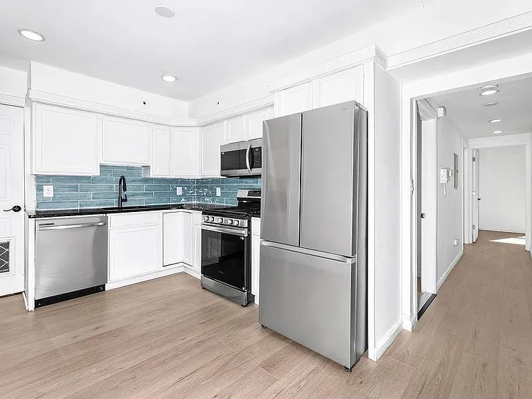 80 Ferry St #2 — Photo 16