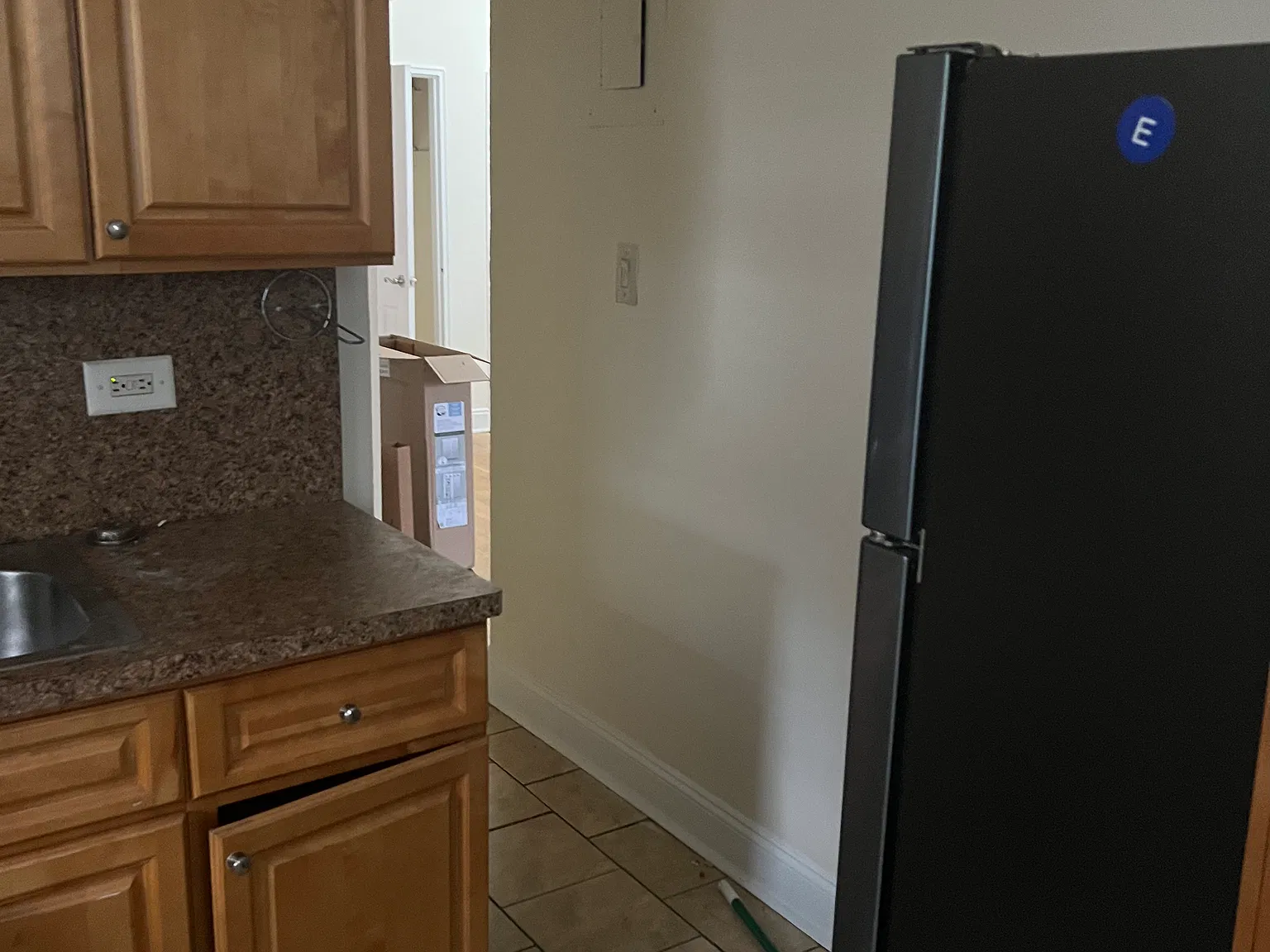 3 bed, 1400 sqft, $3,300 — Photo 2