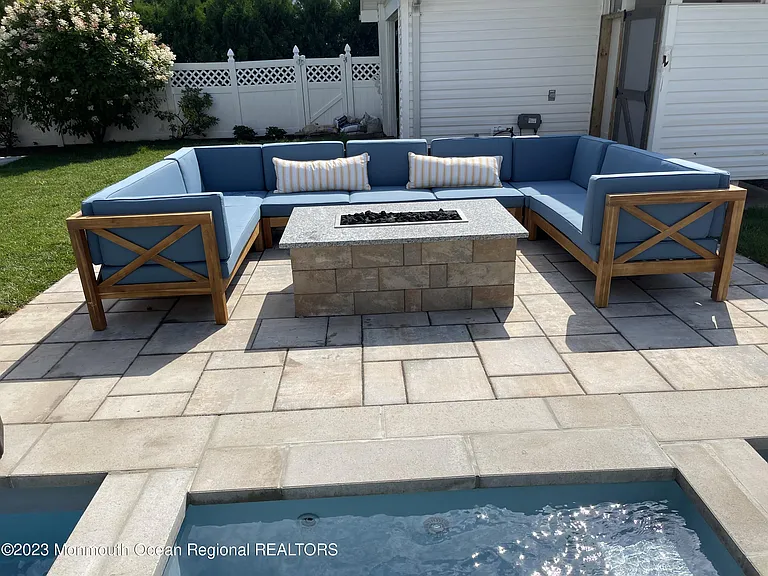 2112 Edgewood Pl — Photo 10