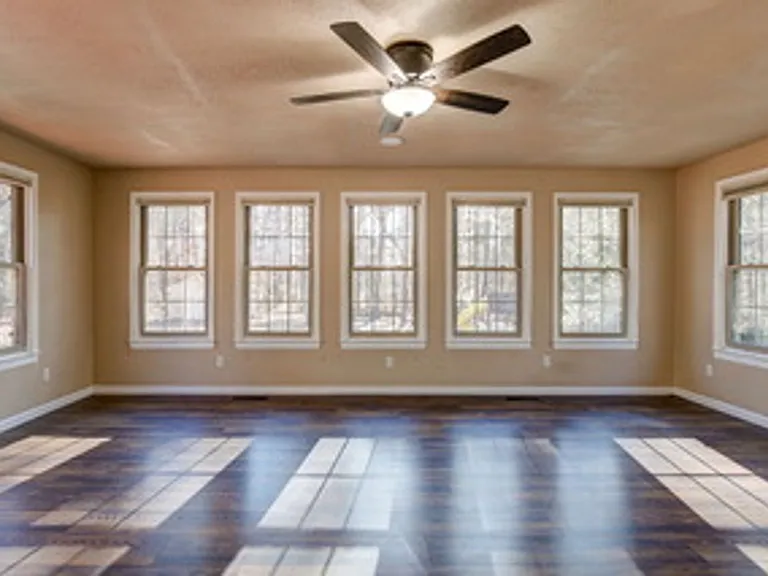212 Running Deer Dr — Photo 17
