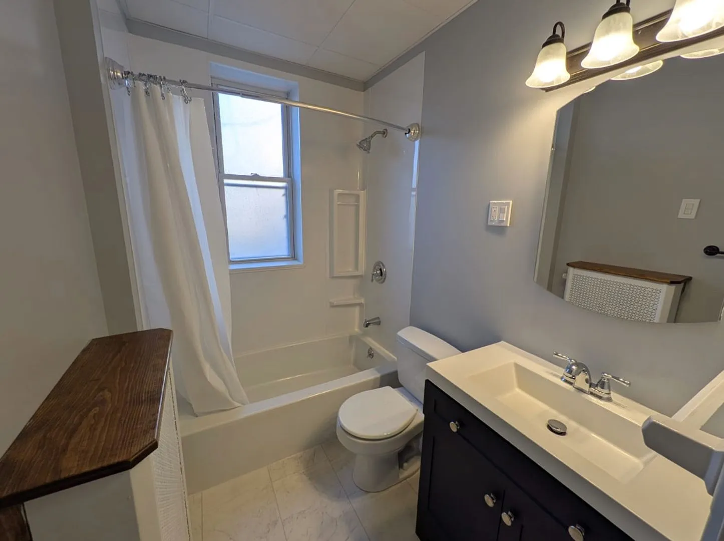 South Lake Apartments — Photo 4