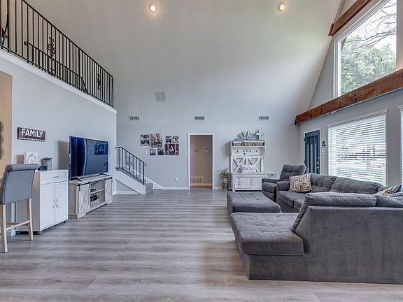 5th image of 4702 Basswood Ct