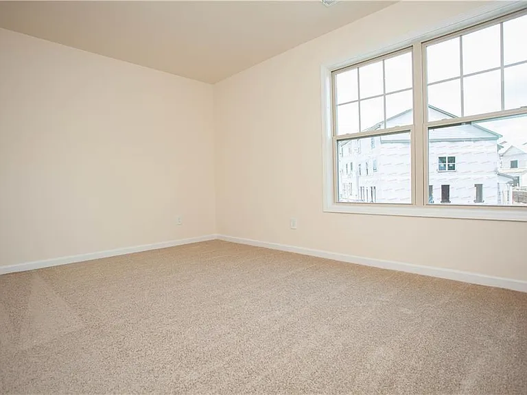 4505 Almanor Cir — Photo 37