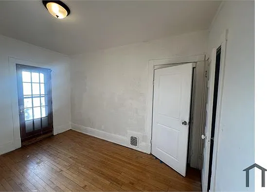 1253 N 34th St — Photo 33