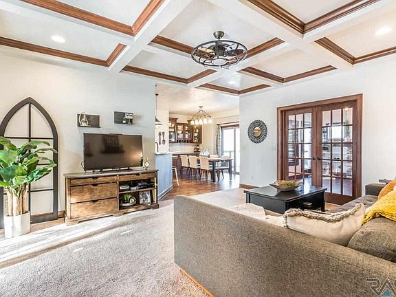 5th image of 8800 E Palametto St