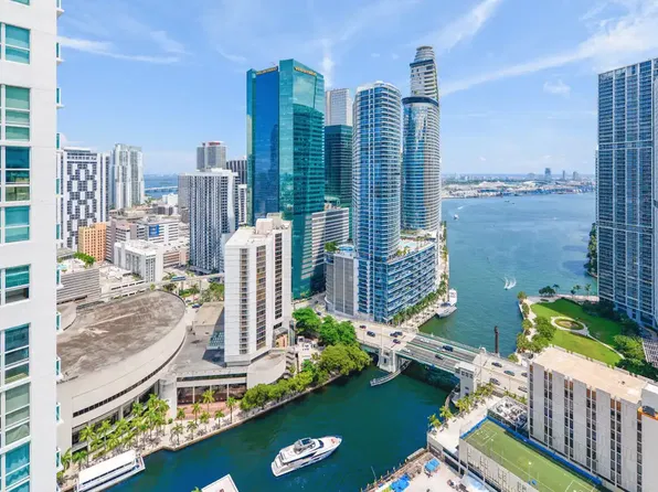 41 SE 5th St, Miami, FL