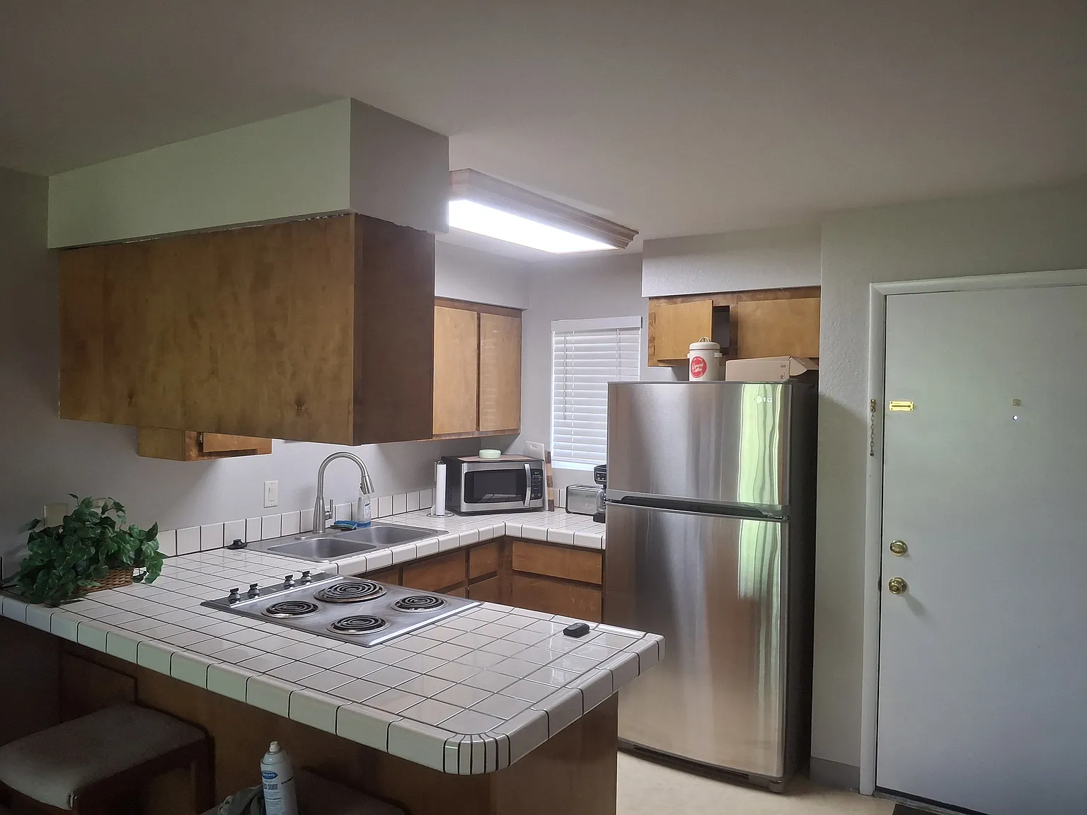 2 bed, 840 sqft, $1,300 — Photo 2
