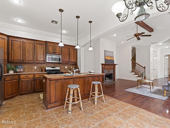 2nd image of 101 Coconut Grove Cir