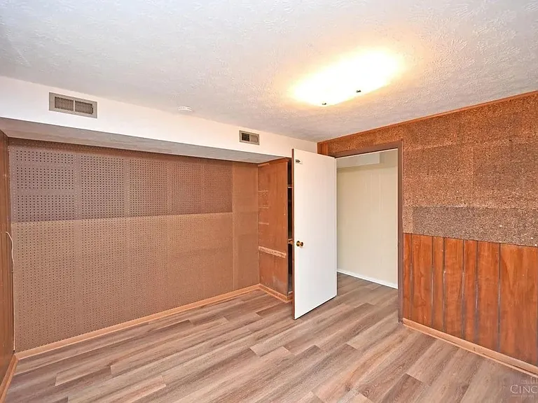 8608 Linderwood Ln — Photo 30