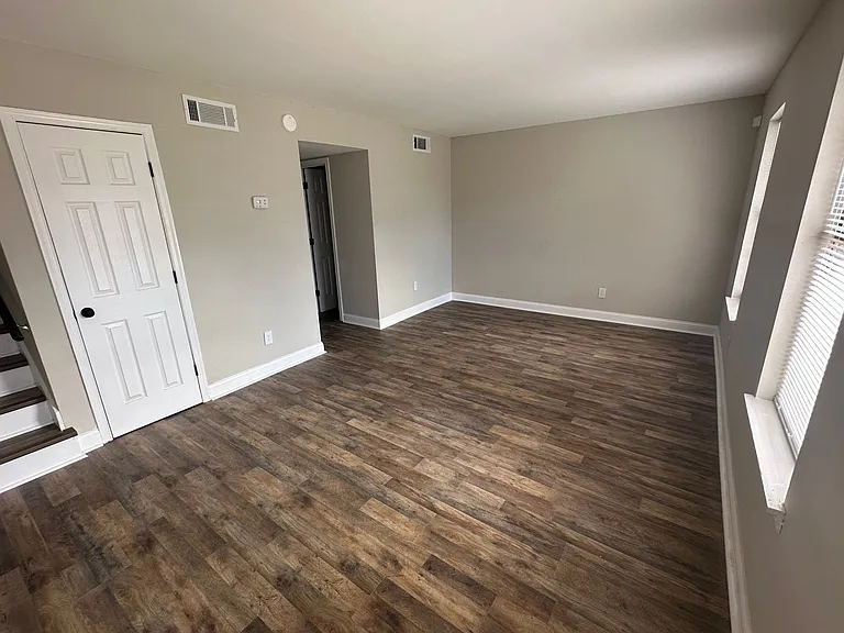 2308 Applebee Way — Photo 2