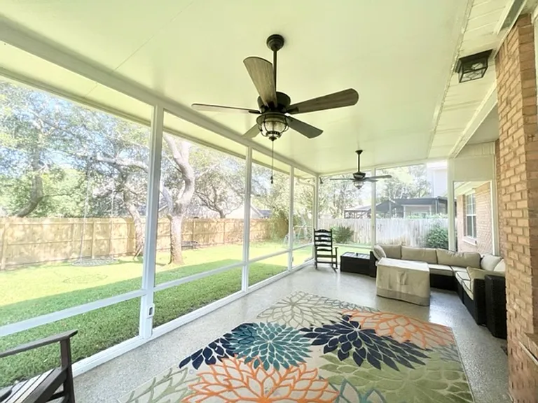 1660 Northridge Rd — Photo 31