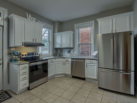 3rd image of 2026 Green St #1