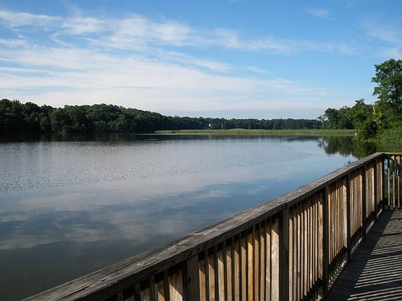 Community fishing pier